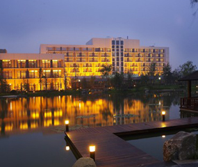 金陵濱江大酒店